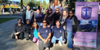 8M: Actividades en la Plaza Coronel Fontana.