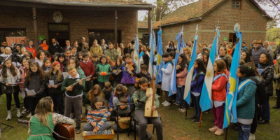 Acto por el Histórico Pronunciamiento en la Escuela 18 de Trevelin