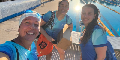 Ana Paula Asenjo cumplió un sueño en Mallorca y llevó el nombre de Trevelin a las aguas abiertas internacionales.