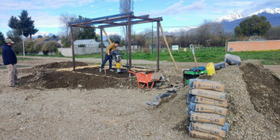 Avanza construcción de garita en acceso norte.