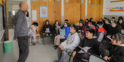 Charla de la Dirección de Ambiente con Estudiantes de 6º Grado de la Escuela Número 37