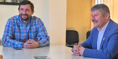 Héctor Ingram junto a Alejandro Avello Bascur.