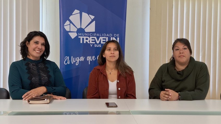 Cosecha de azafrán en Trevelin, actividades con degustación y propuestas turísticas.