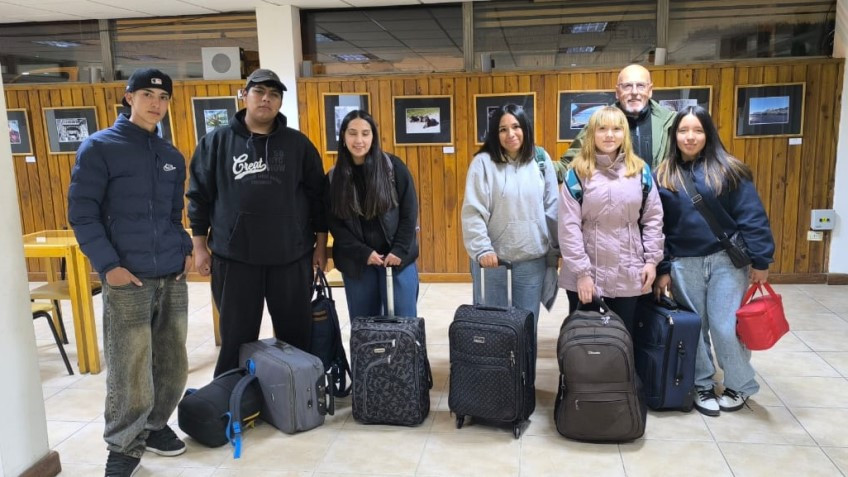 Jóvenes de Trevelin premiadas en la final de los Juegos Culturales Chubutenses.