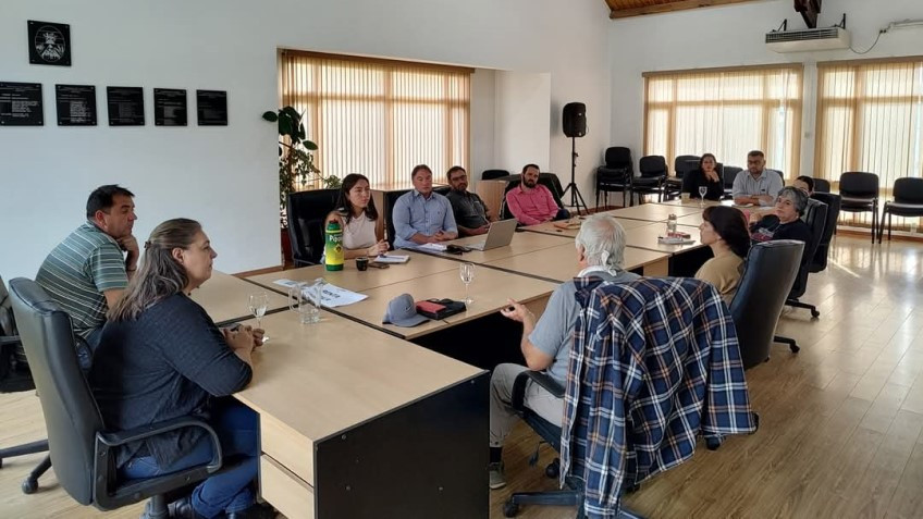 Municipio De Trevelin acompaña y defiende el rol del guía de turismo en los parques nacionales.