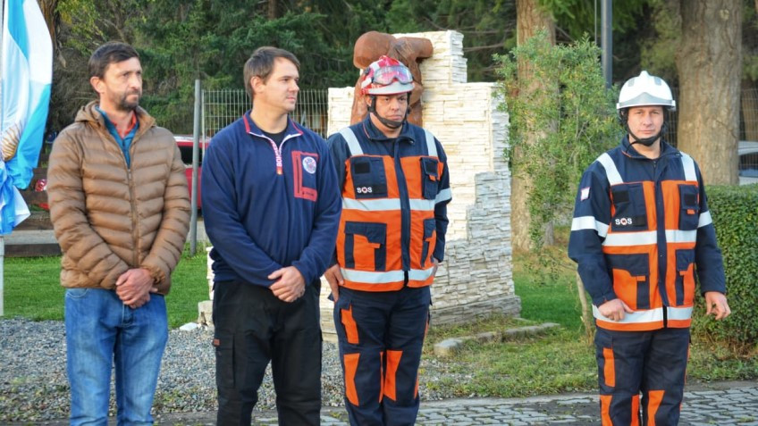 Trevelin celebró el 50° aniversario de sus Bomberos Voluntarios con un emotivo acto.
