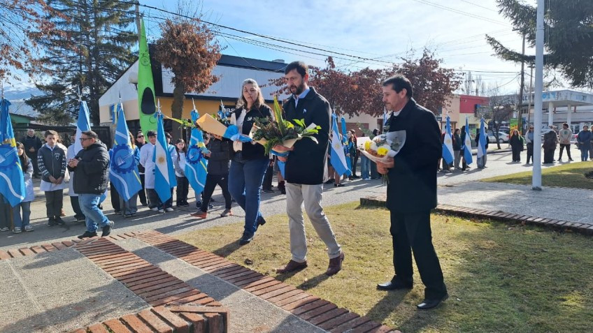 Trevelin homenajeó al General José de San Martín a 176 años de su paso a la inmortalidad.
