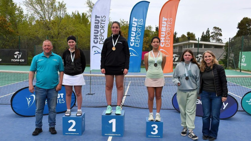 Clara Ossanna, Subcampeona Provincial de tenis en los Juegos Evita 2026.
