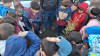 Plantación de árboles nativos en la Escuela Bilingüe.